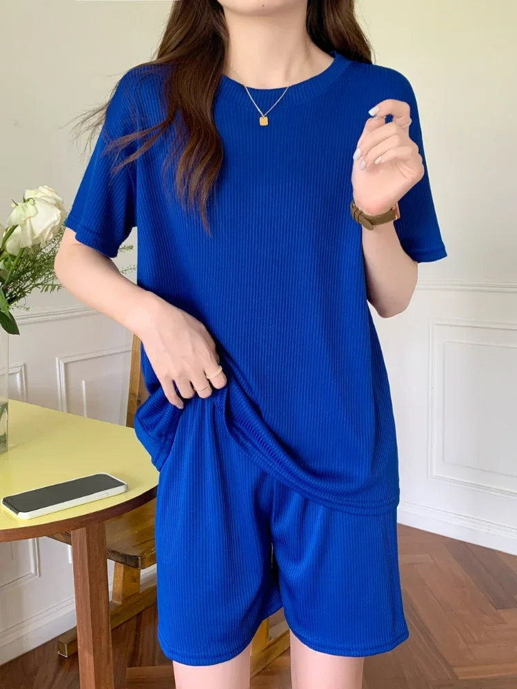 Women's Summer Shorts Solid Fashion Two Piece Set Women Outfit Ice Silk Casual Elastic Waist Women's Shorts and Blouse Set E534
Women's Summer Shorts Solid Fashion Two Piece Set Women Outfit Ice Silk Casual Elastic Waist Women's Shorts and Blouse Set E534