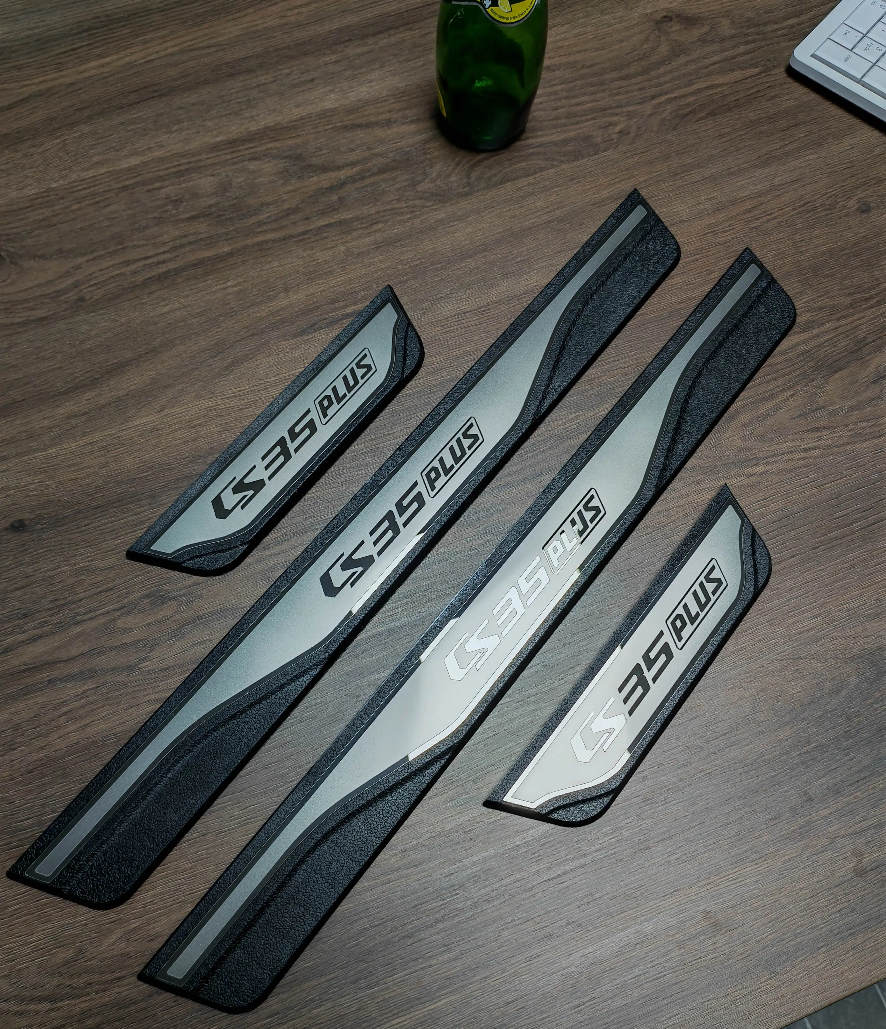 For CHANGAN CS35 PLUS 2020-2024 Door Sill Scuff Plate Protection Pad Guard Stainless Steel Car Styling Accessories
For CHANGAN CS35 PLUS 2020-2024 Door Sill Scuff Plate Protection Pad Guard Stainless Steel Car Styling Accessories