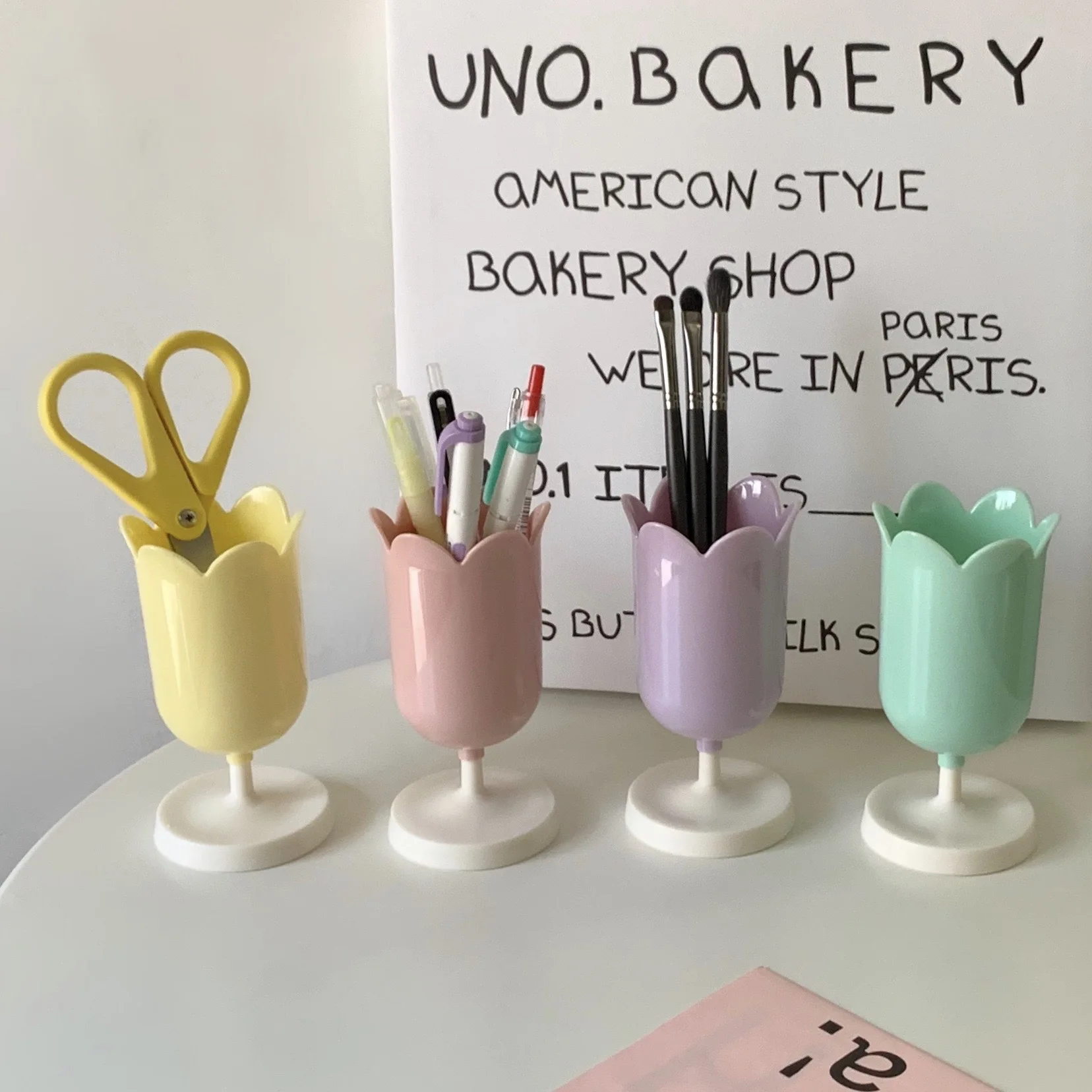 Cute Tulip Shaped Pen Holder Stationery Storage Retro Flower Ornaments Desktop Organization Multi-Function Makeup Brush Holder
Cute Tulip Shaped Pen Holder Stationery Storage Retro Flower Ornaments Desktop Organization Multi-Function Makeup Brush Holder