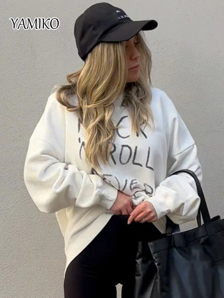 YAMIKO 2024 Spring English Letter Graffiti Printed Sweatshirt Women Loose Fleece Long Sleeve Round Neck Pullover Sweatshirt Tops
YAMIKO 2024 Spring English Letter Graffiti Printed Sweatshirt Women Loose Fleece Long Sleeve Round Neck Pullover Sweatshirt Tops