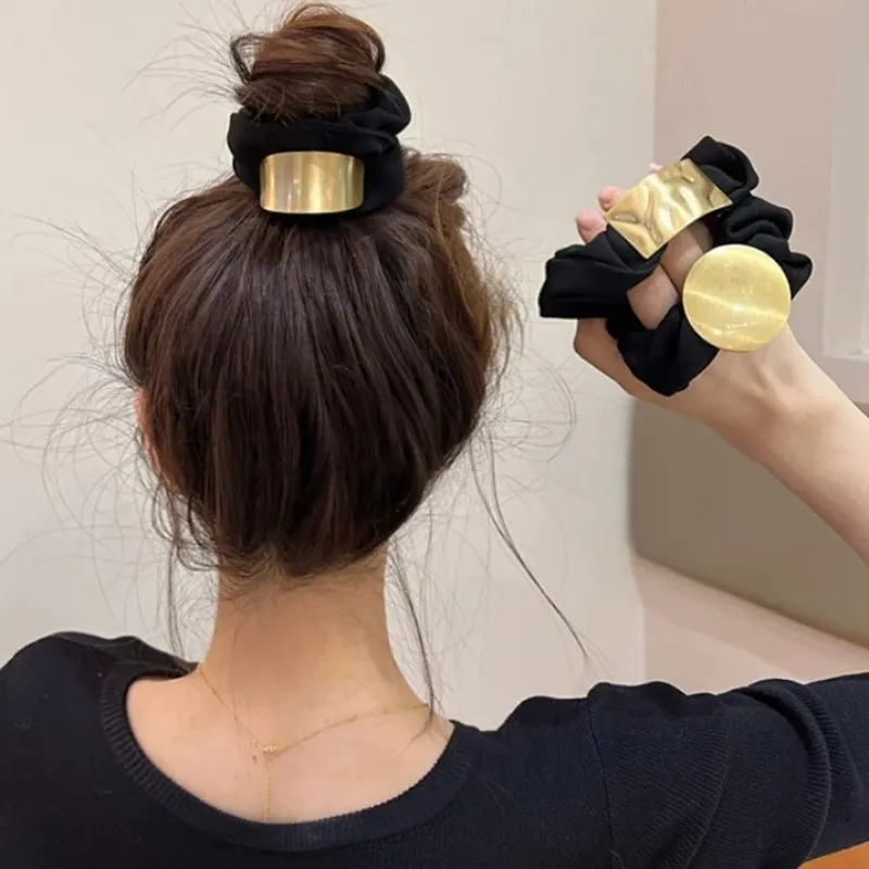 Metallic Black Large Intestine Hair Ring Elegant Leather Bands Women's Hair Tie Hair Rope Headdress Girl Hair Accessoires
Metallic Black Large Intestine Hair Ring Elegant Leather Bands Women's Hair Tie Hair Rope Headdress Girl Hair Accessoires