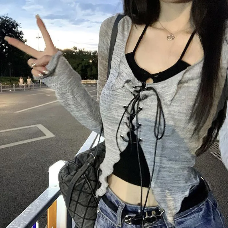 Korean Suspender Cardigan Set Women's Early Autumn Sexy V-neck Slim Crop Long Sleeve Cross Bandage Knit Top Y2K Two Piece Suit
Korean Suspender Cardigan Set Women's Early Autumn Sexy V-neck Slim Crop Long Sleeve Cross Bandage Knit Top Y2K Two Piece Suit