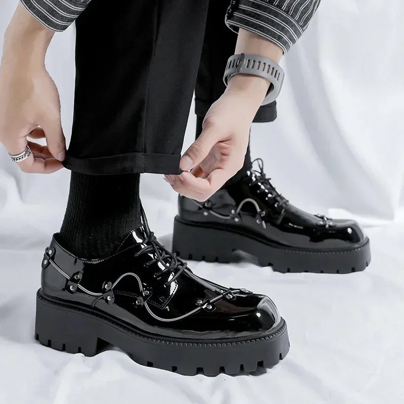 

2023 Black Shoes Men Classic Platform Oxford Dress Shoes Men Retro Patent Leather Footwear Low-Ankle Party Shoes Mocassin Homme