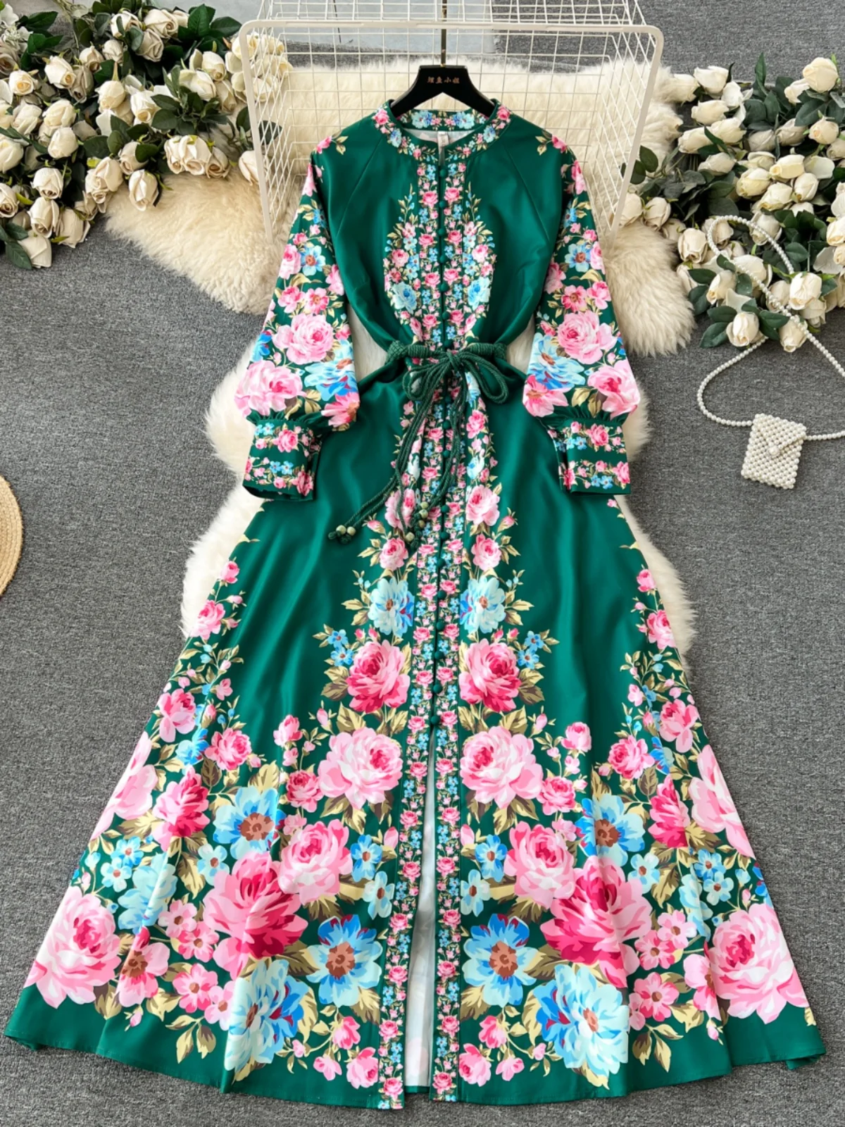 2024 Vintage Printed Party Gown for Women Palace Style Temperament Lace-up Slim Waist Dresses Lady Elegant Long Dress
2024 Vintage Printed Party Gown for Women Palace Style Temperament Lace-up Slim Waist Dresses Lady Elegant Long Dress