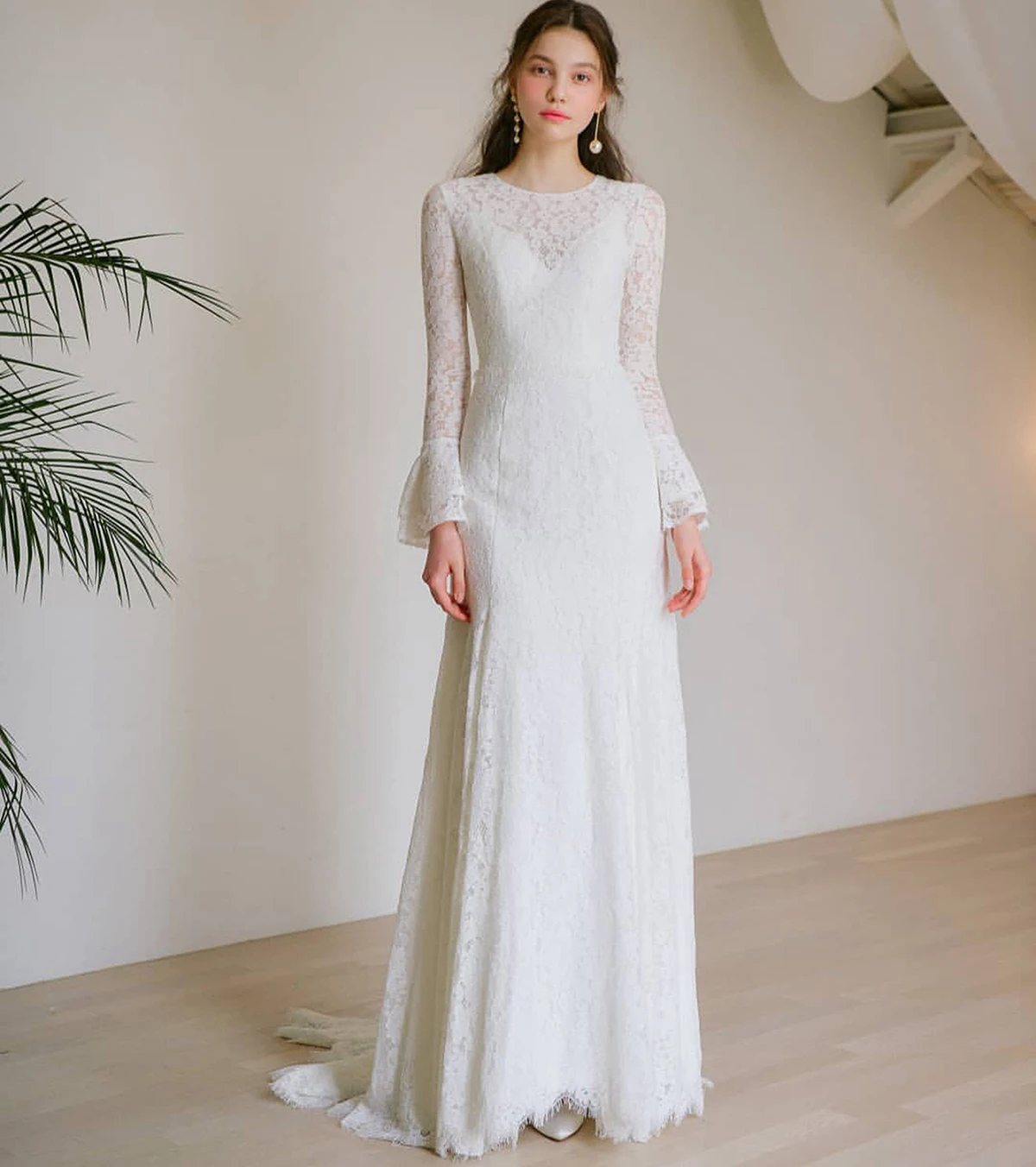 

Ladies Lace Long Flared Sleeve Wedding Dress Elegant A Line robe de mariée Bridal Engagement Gowns vestidos elegantes para mujer