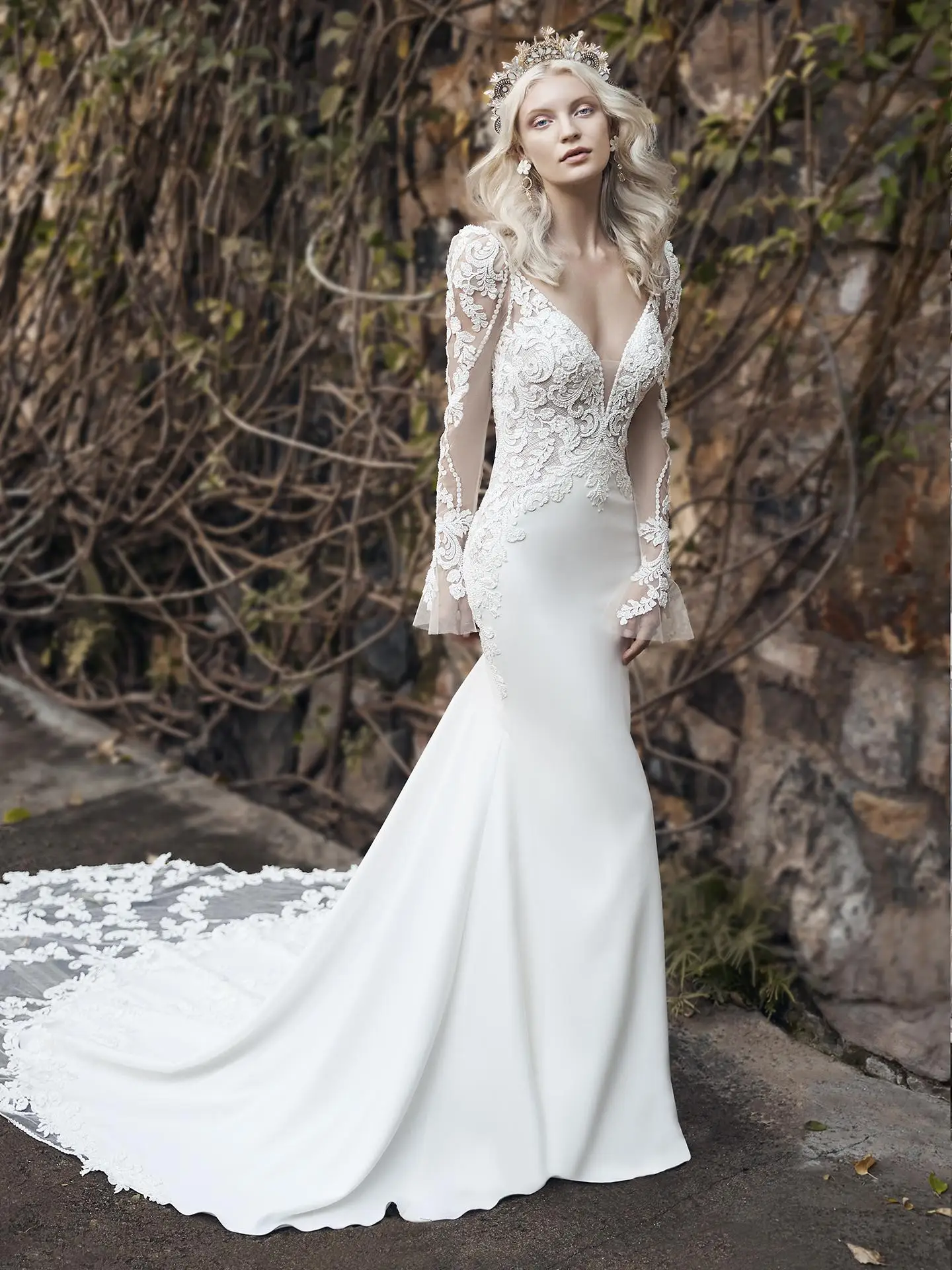 Charming Beaded Lace Mermaid Backless Wedding Dresses Deep V Neck Long Sleeves Bridal Gowns Plus Size Satin robe de mariée
Charming Beaded Lace Mermaid Backless Wedding Dresses Deep V Neck Long Sleeves Bridal Gowns Plus Size Satin robe de mariée