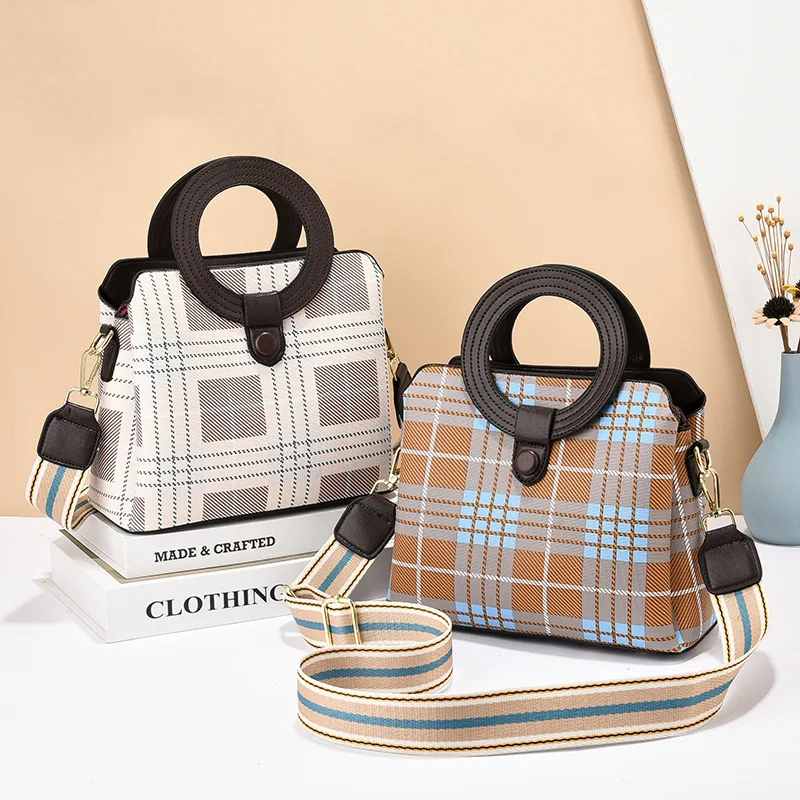 2023 Creative Round Handle Women's Bag Fashion Plaid PU Single Shoulder Crossbody Bag Casual Advanced Texture Portable Handbag
2023 Creative Round Handle Women's Bag Fashion Plaid PU Single Shoulder Crossbody Bag Casual Advanced Texture Portable Handbag