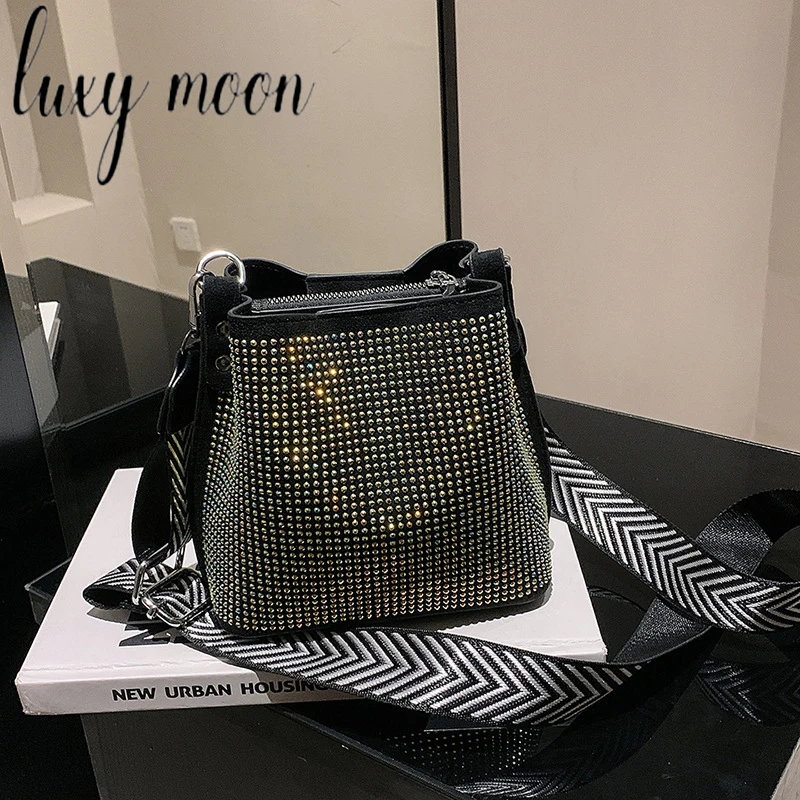 Luxy Moon Bling Bucket Bag модные сумки через плечо для женщин 2023 Новые Роскошные блестящие дамские сумки Z594
Luxy Moon Bling Bucket Bag модные сумки через плечо для женщин 2023 Новые Роскошные блестящие дамские сумки Z594