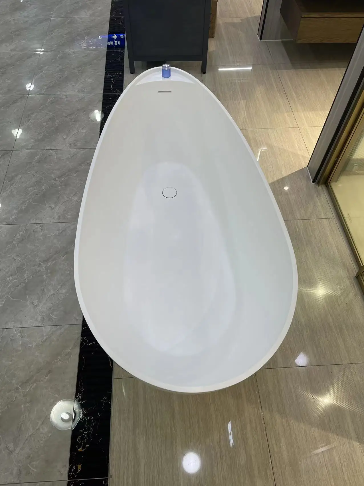 1600mm New Design Big & Small Head Soaking Stone Bathtub Oval Freestanding Solid Surface Resin Tub RS65177
1600mm New Design Big & Small Head Soaking Stone Bathtub Oval Freestanding Solid Surface Resin Tub RS65177
