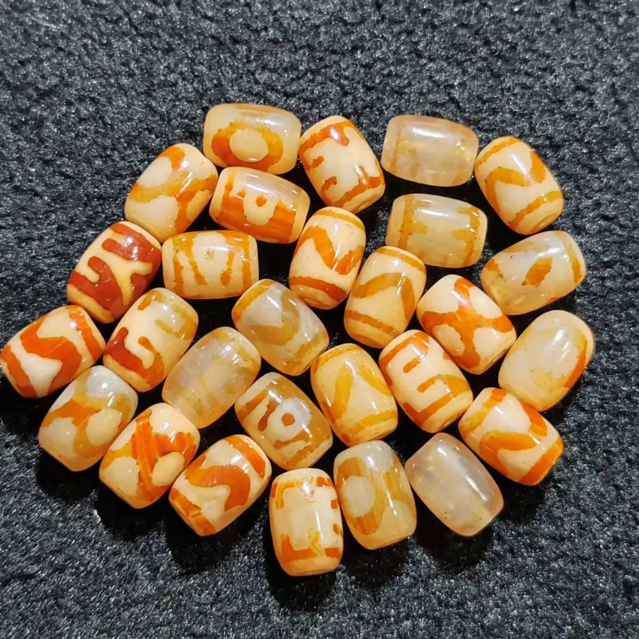 

Special Offer: Tibetan Style Old Red Tooth Yellow Permeating Old Style Agate Beads, Men'S And Women'S Necklaces, Pendants, Diy A