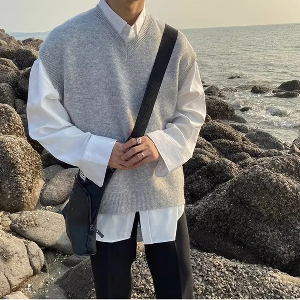 Autumn Men's Knitted Vest Sleeveless Sweater Pullovers Bottom Classic Knitwear Basic Tank Tops V-Neck Men Vest Streetwear
Autumn Men's Knitted Vest Sleeveless Sweater Pullovers Bottom Classic Knitwear Basic Tank Tops V-Neck Men Vest Streetwear