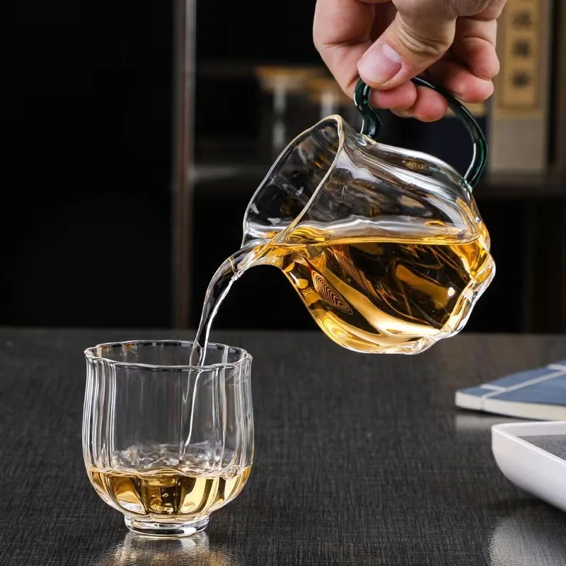 

Small Glass Tea Serving Anti Scald Sharling Pitcher 8oz Solid Glass Gong Dao Bei for Kung Fu Tea and Wine Wine Japanese Style