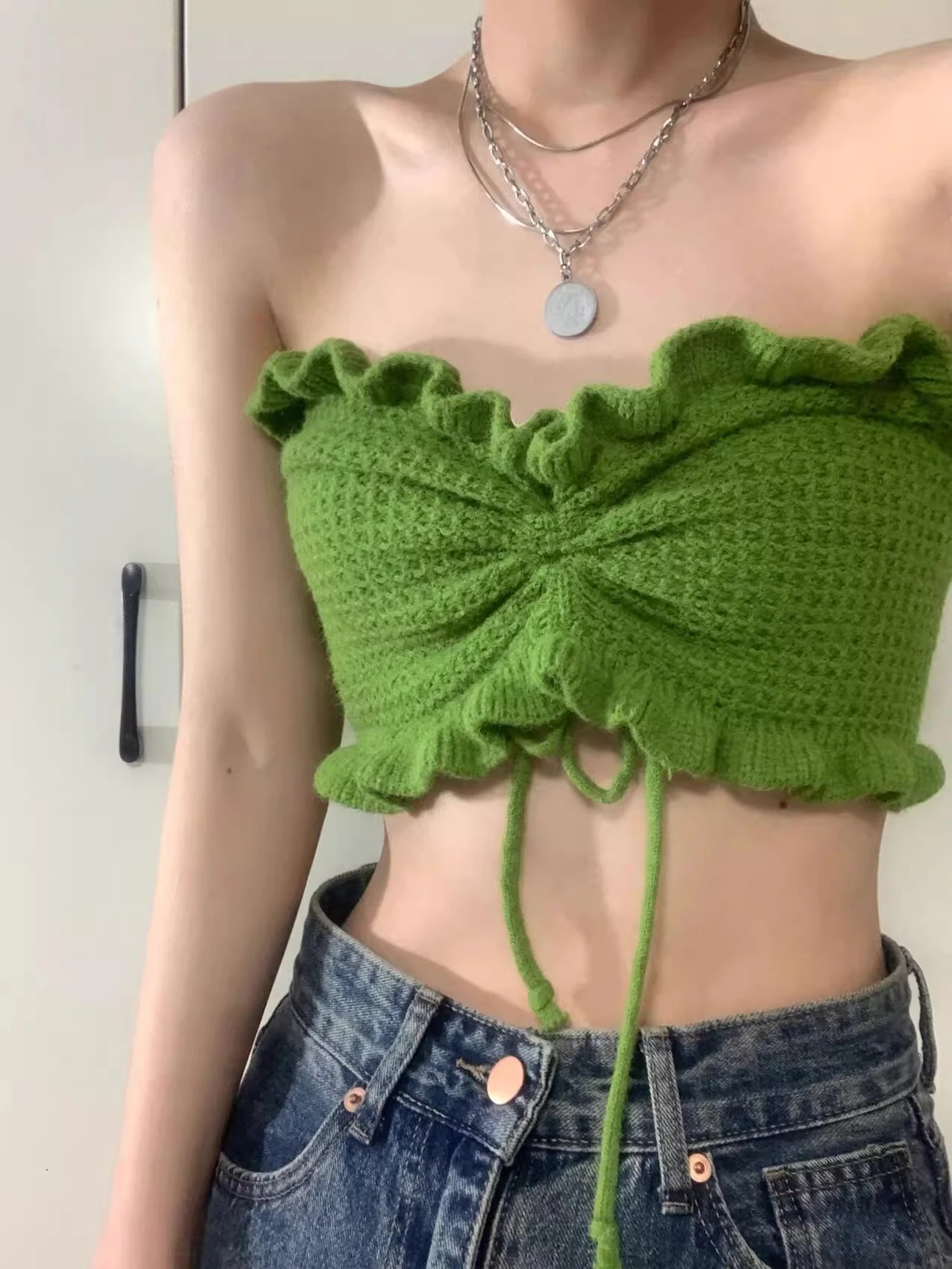 

Wood ear edge bustier vest female summer new niche retro design sense within the bottoming short section knitted suspenders tide