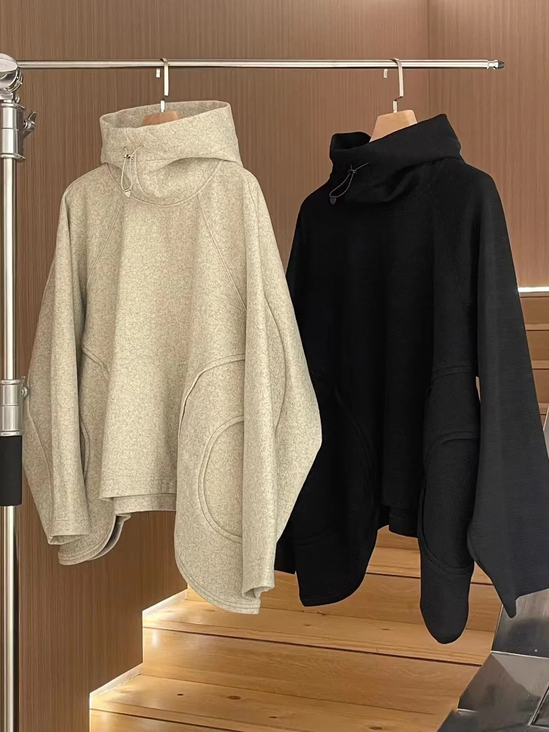 2023 Early Autumn New Men's And Women's Design Sense Solid Color Versatile Stand Up Collar Hoodie Loose Relaxed Long Coat
2023 Early Autumn New Men's And Women's Design Sense Solid Color Versatile Stand Up Collar Hoodie Loose Relaxed Long Coat