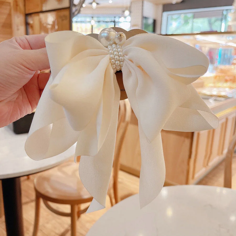 Ladies Elegant Pearl Spring Hair Clip Headwear Wild Ponytail Clip Hair Bow White Hair Accessories For Women Girls New 2022
Ladies Elegant Pearl Spring Hair Clip Headwear Wild Ponytail Clip Hair Bow White Hair Accessories For Women Girls New 2022