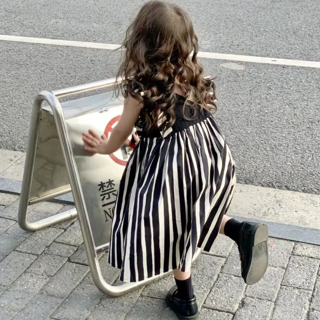Summer Girls Dress 2023 New European American Style Vestidos Cool Loose Striped Sleeveless Dresss Kids Children's Clothing F68
Summer Girls Dress 2023 New European American Style Vestidos Cool Loose Striped Sleeveless Dresss Kids Children's Clothing F68