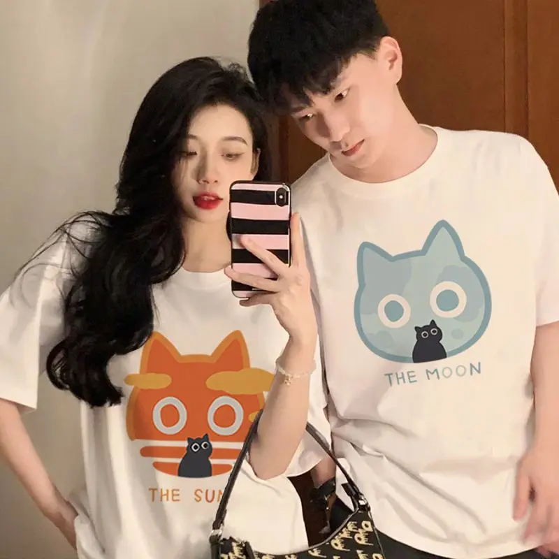 Cotton Printed Short Sleeved T-shirt for Men and Women Loose and Versatile Top Early Spring Outfit Couple Summer Wear Niche Size
Cotton Printed Short Sleeved T-shirt for Men and Women Loose and Versatile Top Early Spring Outfit Couple Summer Wear Niche Size
