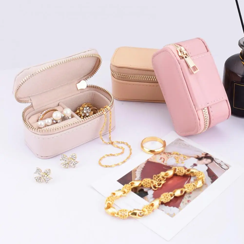 Elelgant Jewelry Box Stylish Spacious Faux Leather Jewelry Storage Box Elegant Organizer for Earrings Rings Necklaces Bracelets
Elelgant Jewelry Box Stylish Spacious Faux Leather Jewelry Storage Box Elegant Organizer for Earrings Rings Necklaces Bracelets