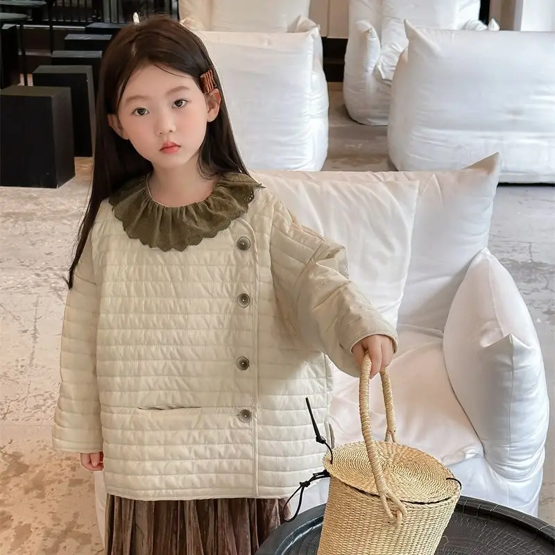 Топ для девочек, новинка 2023, модная однотонная верхняя одежда в Корейском стиле на флисовой подкладке для маленьких девочек, детская одежда, куртки
Топ для девочек, новинка 2023, модная однотонная верхняя одежда в Корейском стиле на флисовой подкладке для маленьких девочек, детская одежда, куртки