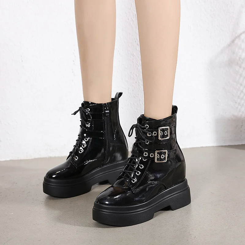 8cm Heeled Wedges Shoes Black Buckle Punk Ankle Boots For Women Platform Boots Height Increasing Wedge High Heels Botas Feminina
8cm Heeled Wedges Shoes Black Buckle Punk Ankle Boots For Women Platform Boots Height Increasing Wedge High Heels Botas Feminina