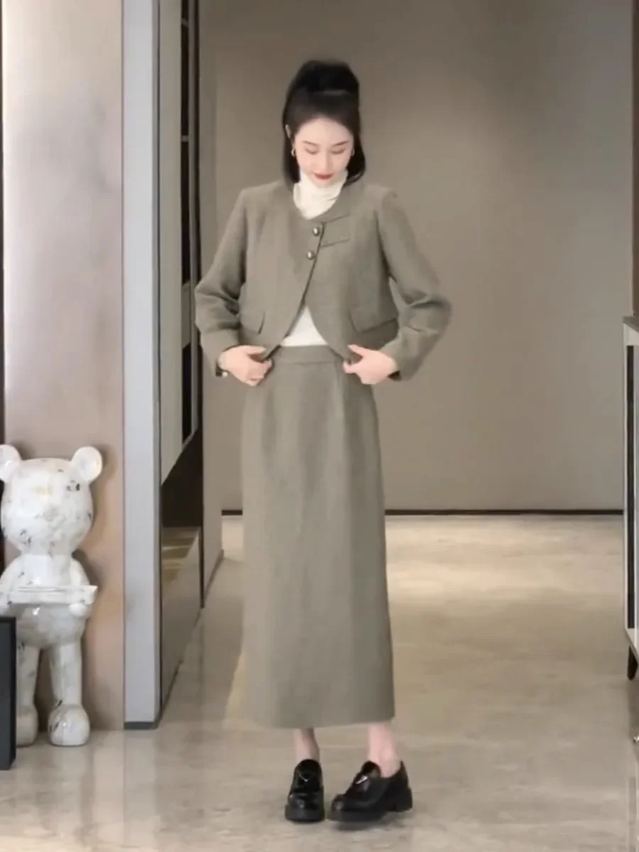 UNXX Minimalist Wool Blazer Jacket High Waist Slit Midi Skirt 2 Piece Set Women 2023 Autumn Winter New French Style Hot Sale Top
UNXX Minimalist Wool Blazer Jacket High Waist Slit Midi Skirt 2 Piece Set Women 2023 Autumn Winter New French Style Hot Sale Top
