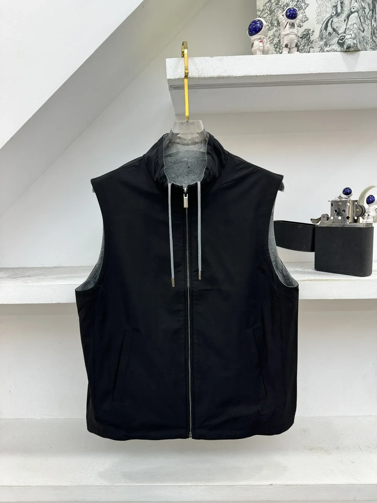 BILLIONAIRE SIJITONGDA 2024 Double sided vest boutique Autumn Winter New Casual comfortable button big Fashion and high-end
BILLIONAIRE SIJITONGDA 2024 Double sided vest boutique Autumn Winter New Casual comfortable button big Fashion and high-end