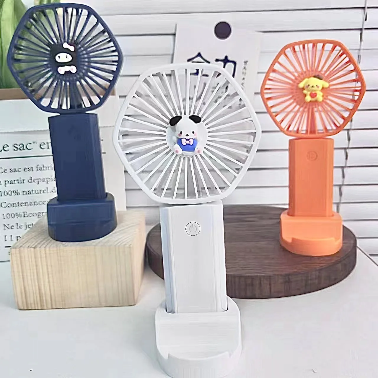 Kawaii Sanrio Handheld Small Fan Hello Kitty Pachacco Outdoor Mini Fan Desktop with Stand Usb Electric Fan Phone Holder Kid Gift
Kawaii Sanrio Handheld Small Fan Hello Kitty Pachacco Outdoor Mini Fan Desktop with Stand Usb Electric Fan Phone Holder Kid Gift