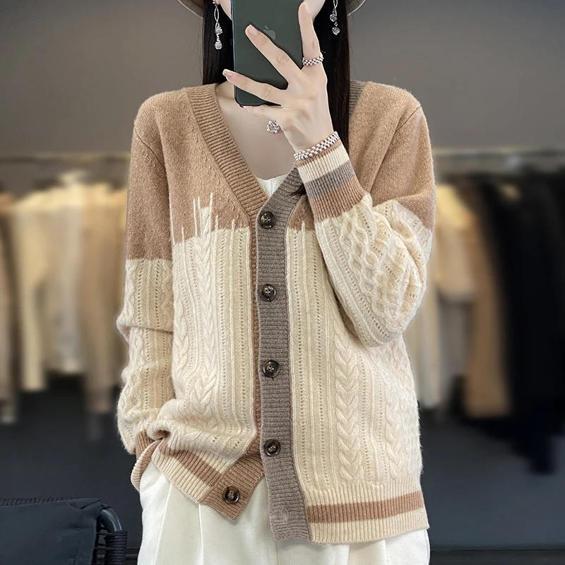 V-neck contrasting wool knitted cardigan women's button flower sweater autumn and winter new fashion age reducing versatile coat
V-neck contrasting wool knitted cardigan women's button flower sweater autumn and winter new fashion age reducing versatile coat