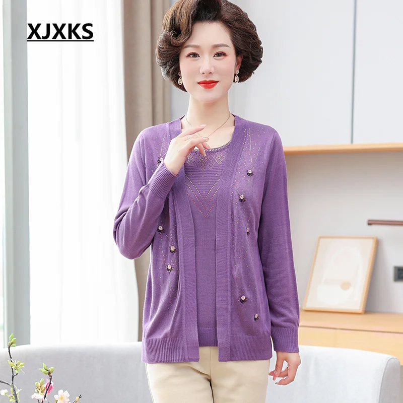 XJXKS New 2022 Spring Autumn Large Size Round Neck Long Sleeve Women Fake Two-piece Exquisite Diamond Pullover Sueters De Mujer
XJXKS New 2022 Spring Autumn Large Size Round Neck Long Sleeve Women Fake Two-piece Exquisite Diamond Pullover Sueters De Mujer