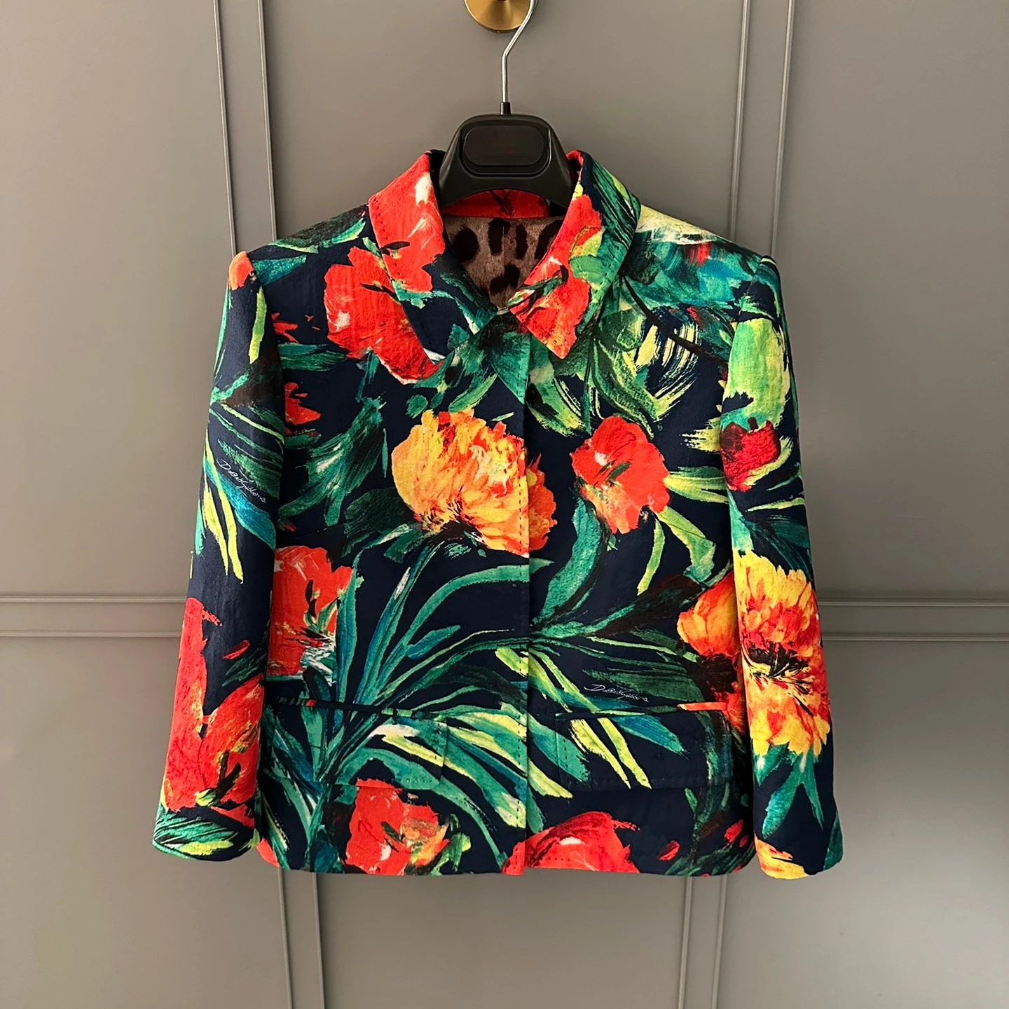 2024 New Flower Leopard Long Sleeve Blouse Tops and Mini Skirt 2pieces Sets Dress for Women
2024 New Flower Leopard Long Sleeve Blouse Tops and Mini Skirt 2pieces Sets Dress for Women