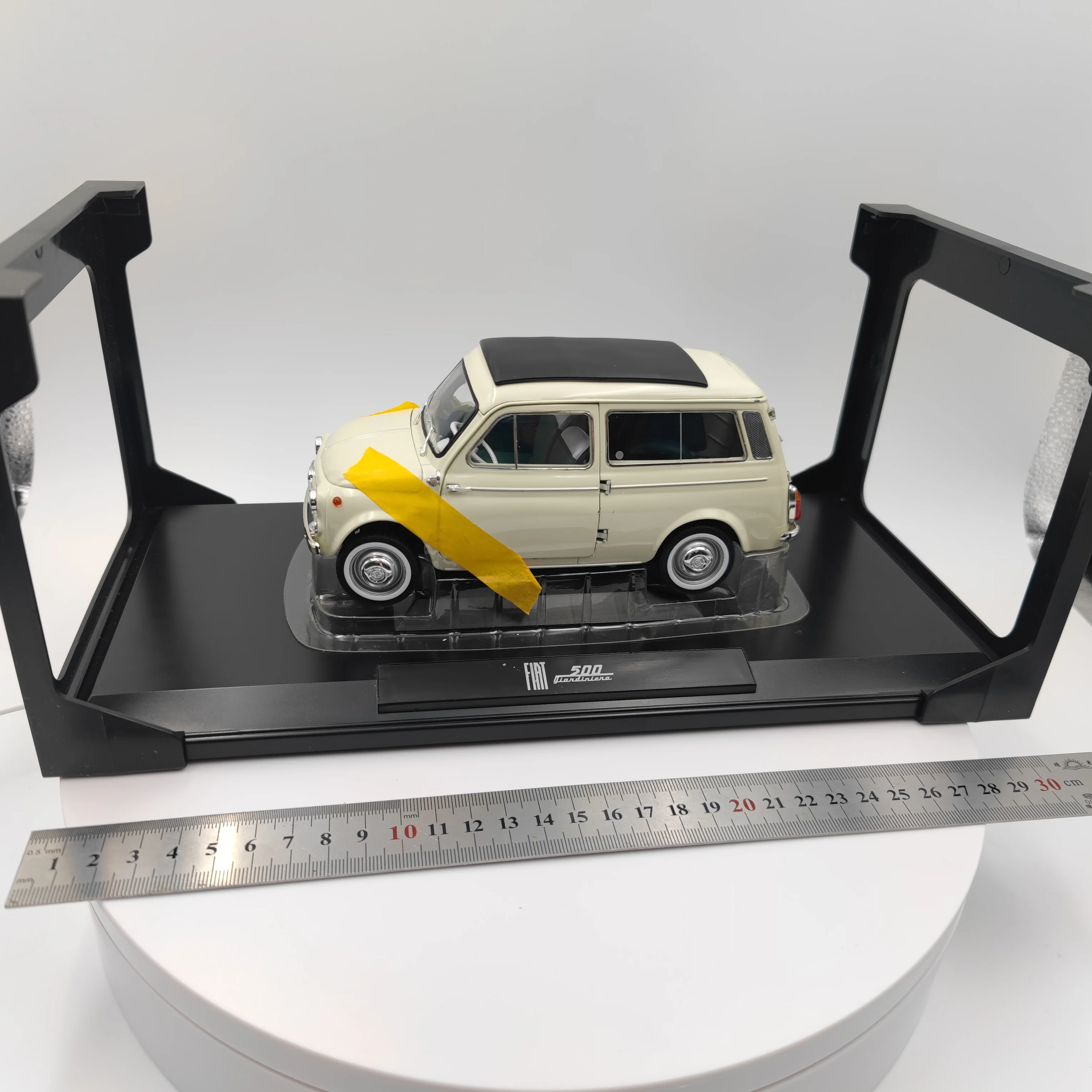 

Diecast 1:18 Scale NOREV FIAT 500 GIARDINIERA Alloy Classic Nostalgic Car Model Collectible Toy Gift Souvenir Display Ornaments