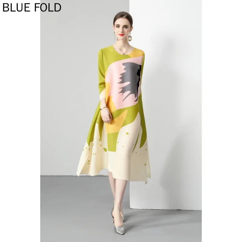 

Miyake-Horizontal Pleat Large Dress, Mid-length, Splicing, Loose, Nine-Quarter Sleeve, Elegant Robe, Four Seasons