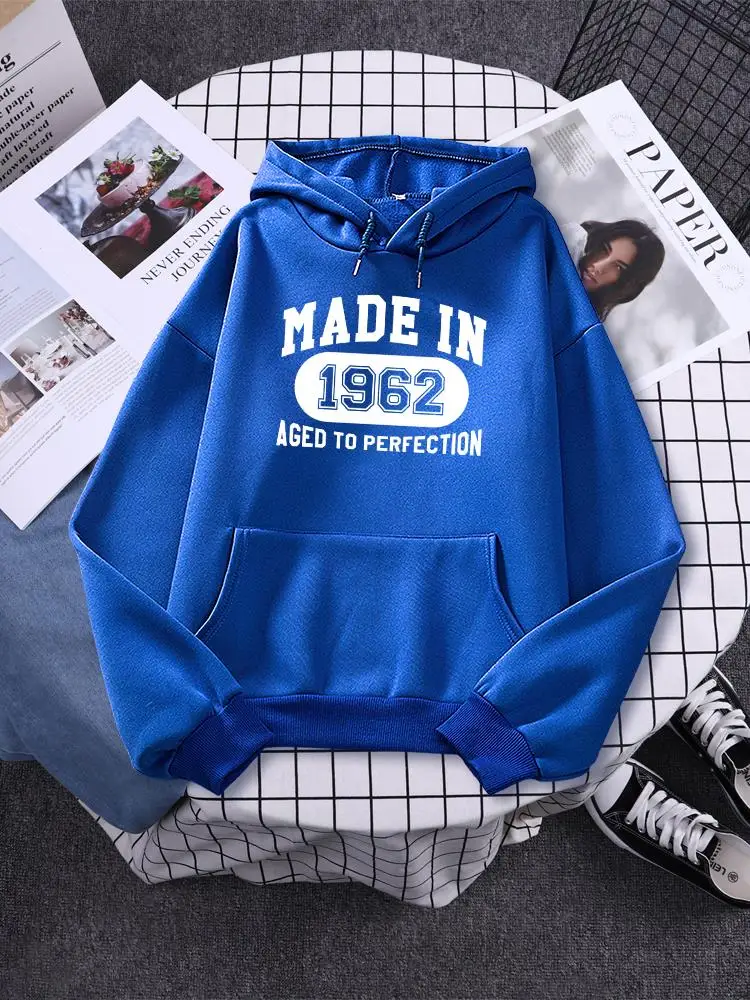 Made In 1962 Aged To Perfection Printed Womans Hoody Street Personality Tops Shoulder Drop Pullover Fleece Casual Women Hoodies
Made In 1962 Aged To Perfection Printed Womans Hoody Street Personality Tops Shoulder Drop Pullover Fleece Casual Women Hoodies