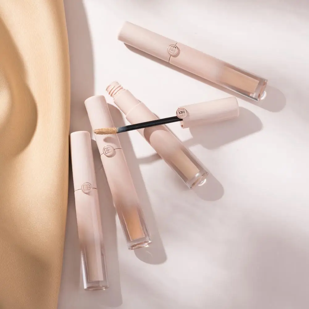2.5ml Concealer Liquid Foundation For A Long Time Moisturizing And Delicate And Not Easy To Remove Makeup H1R1
2.5ml Concealer Liquid Foundation For A Long Time Moisturizing And Delicate And Not Easy To Remove Makeup H1R1