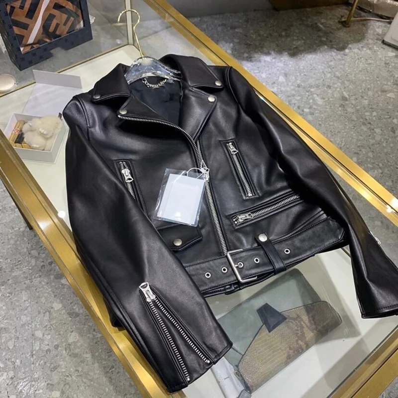 Leather Women Coat 100% Sheepskin Jacket 2023 Fashion Natural Leather Long Sleeve Jacket H54
Leather Women Coat 100% Sheepskin Jacket 2023 Fashion Natural Leather Long Sleeve Jacket H54