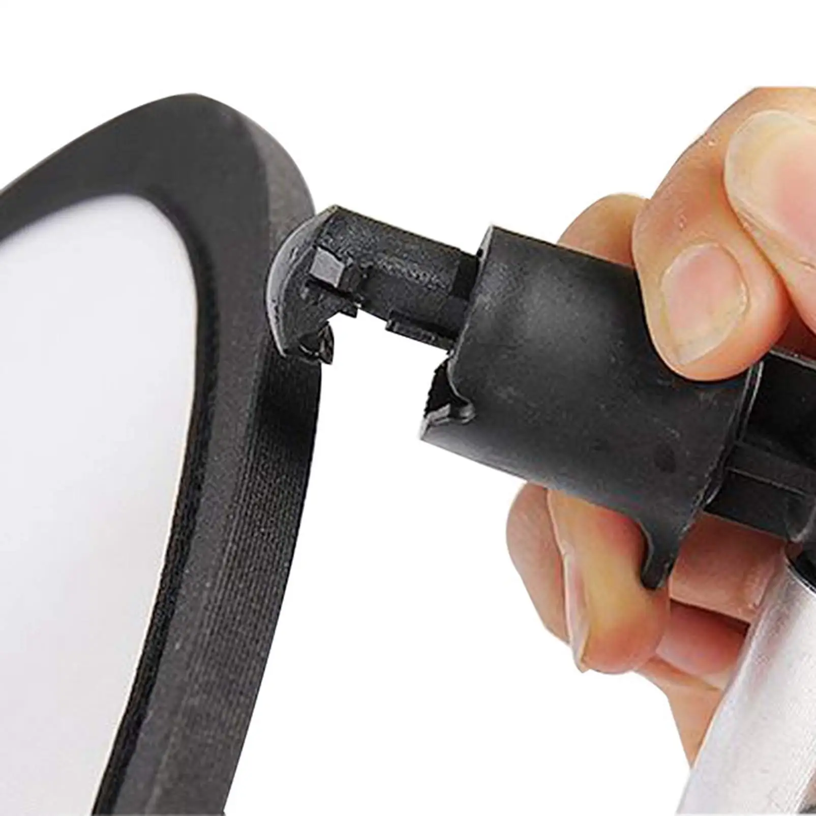 Easily adjust your reflectors or pop up backdrops with this user friendly reflector holder clamp designed for convenience
Easily adjust your reflectors or pop up backdrops with this user friendly reflector holder clamp designed for convenience
