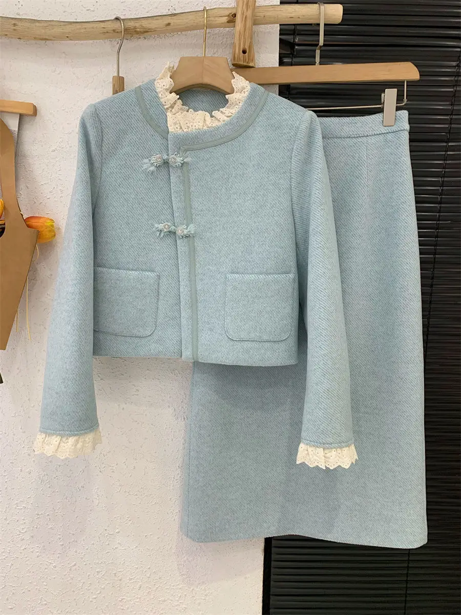 UNXX High-end Lace Patchwork Outerwear + Half-skirt Two-Piece Set for Women Retro Chinese-style Suit in Winter 2023 High Quality
UNXX High-end Lace Patchwork Outerwear + Half-skirt Two-Piece Set for Women Retro Chinese-style Suit in Winter 2023 High Quality