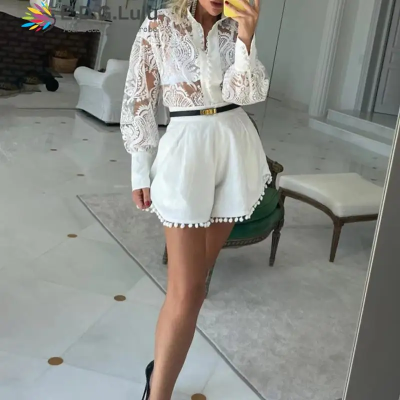 EDGLuLu Stand Collar Single Breasted Embroidered Hollow Blouse +Short Women Two Pieces Set Casual Shorts Lace Suit 0922
EDGLuLu Stand Collar Single Breasted Embroidered Hollow Blouse +Short Women Two Pieces Set Casual Shorts Lace Suit 0922