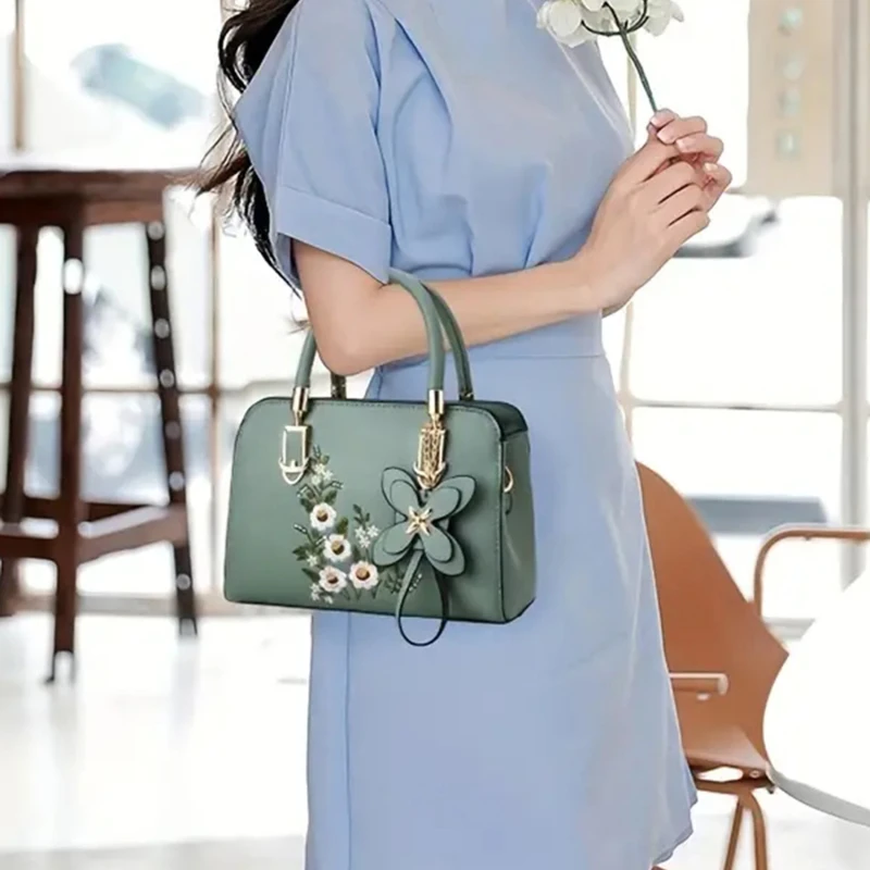 New PU Embroidered Flower Handbag For Women Square Green Black Multi Compartment Small Bag Ladies Single Shoulder Crossbody Bags
New PU Embroidered Flower Handbag For Women Square Green Black Multi Compartment Small Bag Ladies Single Shoulder Crossbody Bags