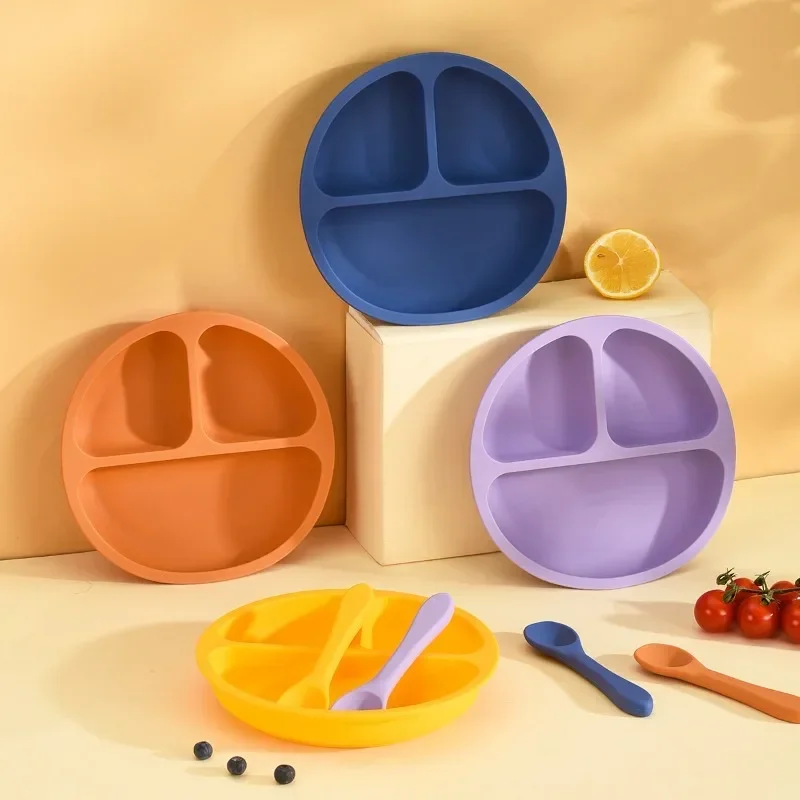 Детская силиконовая тарелка с 3 улыбающимися лицами, интегрированная, с защитой от падения, Детская тарелка для разделения еды, тарелка для детской посуды
Детская силиконовая тарелка с 3 улыбающимися лицами, интегрированная, с защитой от падения, Детская тарелка для разделения еды, тарелка для детской посуды
