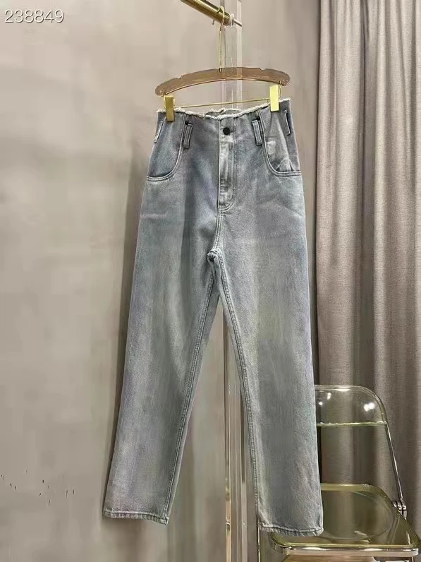 2023 New fashion good quality high waist light color wash water to do old denim trousers
2023 New fashion good quality high waist light color wash water to do old denim trousers