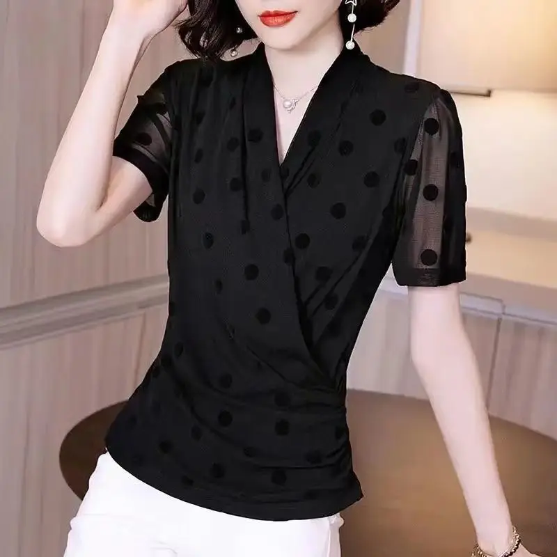 Casual Short sleeved T Shirt 2023 New Women Summer Mesh Top Polka Dot T-shirt Cross V-neck Fashion Underlay Sweetheart T Shirt
Casual Short sleeved T Shirt 2023 New Women Summer Mesh Top Polka Dot T-shirt Cross V-neck Fashion Underlay Sweetheart T Shirt