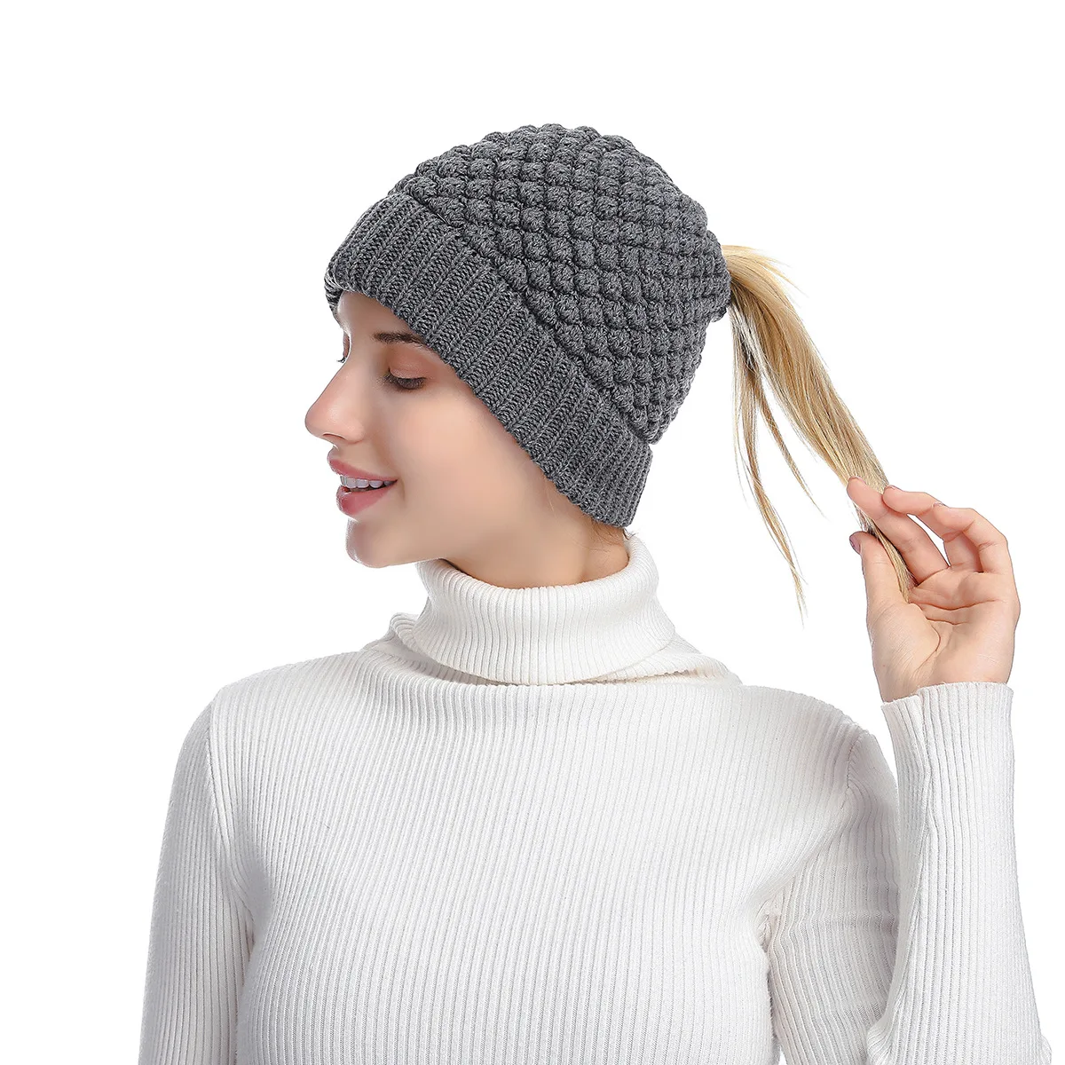New Knitted Hat Ladies Autumn And Winter Outdoor Warm Windproof Ponytail Hat Hot Selling Knitted Pullover Hat
New Knitted Hat Ladies Autumn And Winter Outdoor Warm Windproof Ponytail Hat Hot Selling Knitted Pullover Hat