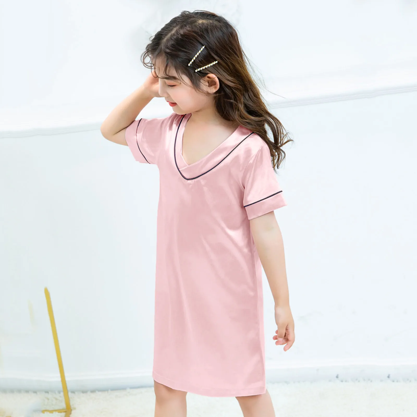 2024 Girls' Nightgown Summer Thin Ice Silk Loose Round Neck Children'S Home Skirt Baby Nightgown Dresses Homewear
2024 Girls' Nightgown Summer Thin Ice Silk Loose Round Neck Children'S Home Skirt Baby Nightgown Dresses Homewear