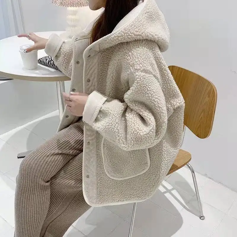 Winter Casual Khaki Women Coat 2023 Autumn New Korean Loose Double Faced Leather and Fur Thickened Jacket Fashion Overcoat
Winter Casual Khaki Women Coat 2023 Autumn New Korean Loose Double Faced Leather and Fur Thickened Jacket Fashion Overcoat