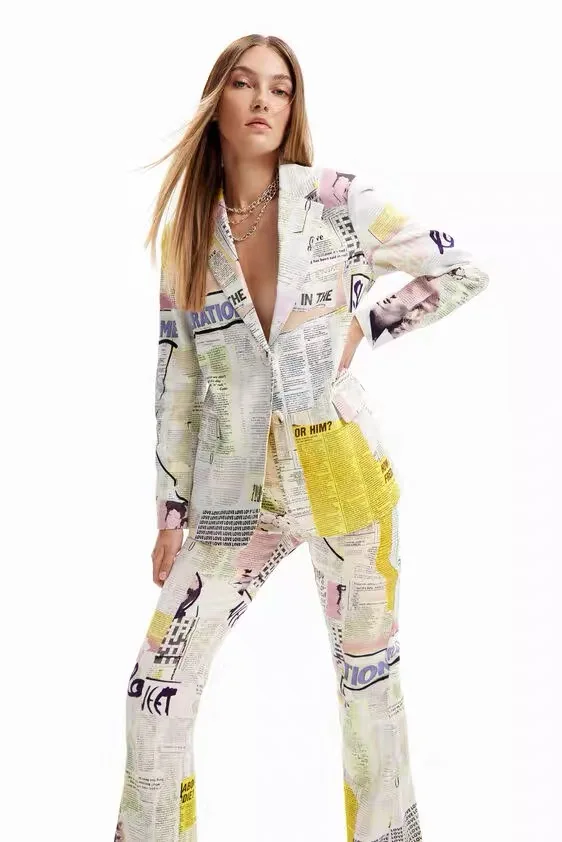 Foreign Trade Original Order Spanish Women's Suit Coat Casual Newspaper Printing Designer's Two Button Loose Fit
Foreign Trade Original Order Spanish Women's Suit Coat Casual Newspaper Printing Designer's Two Button Loose Fit