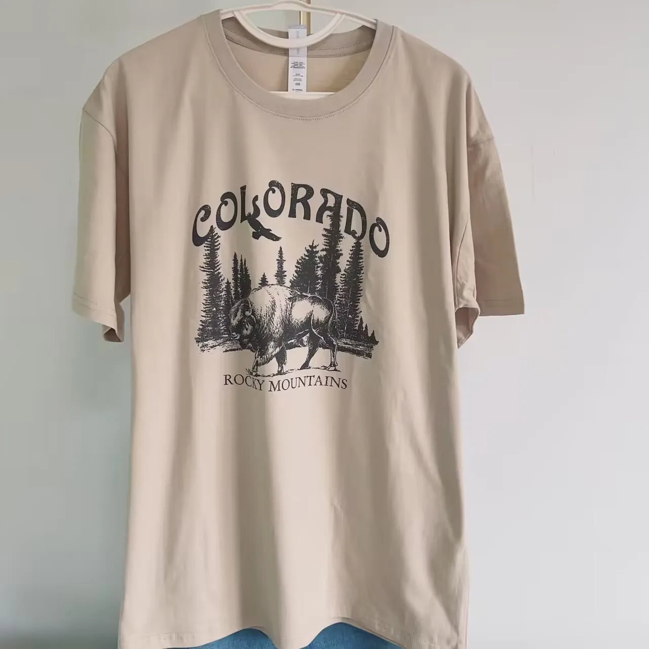 Colorado 70s Retro Graphic Tees WHITE Tees Summer Casual Oversized Tee Womens Retro Style T-Shirt Vacation Beach Shirt 
Colorado 70s Retro Graphic Tees WHITE Tees Summer Casual Oversized Tee Womens Retro Style T-Shirt Vacation Beach Shirt