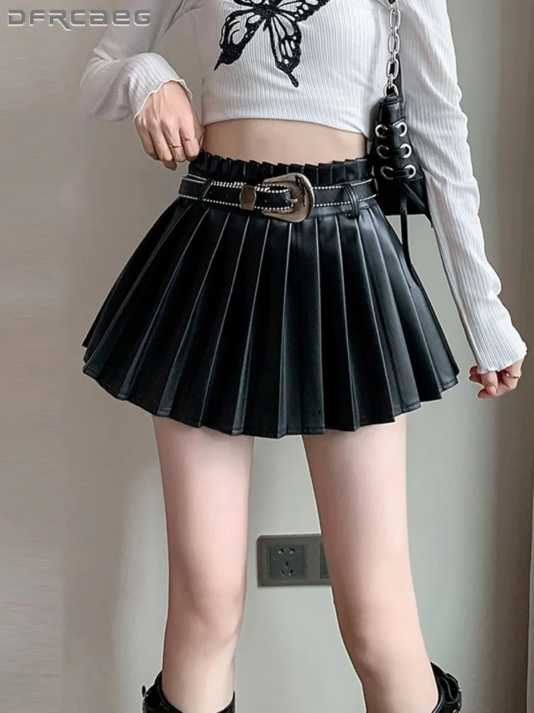 Autumn Winter Sliver Pu Pleated Shorts Skirt Woman 2023 High Waist Retro Sexy Mini Leather Saias With Blet
Autumn Winter Sliver Pu Pleated Shorts Skirt Woman 2023 High Waist Retro Sexy Mini Leather Saias With Blet