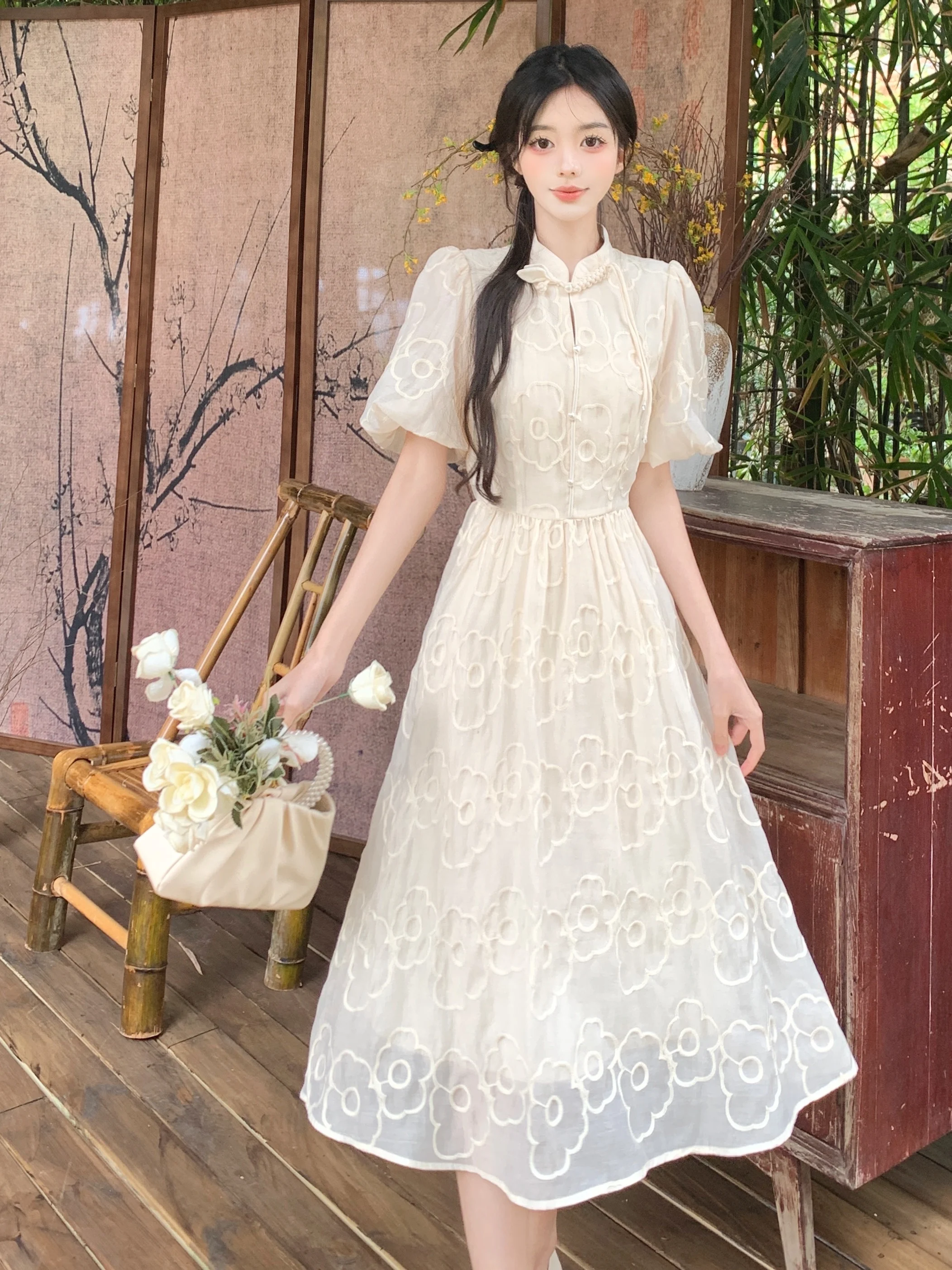 Large Size Women's New Chinese Style Embroidery Improved Cheongsam Dress Bubble Sleeve Chiffon Long Dress
Large Size Women's New Chinese Style Embroidery Improved Cheongsam Dress Bubble Sleeve Chiffon Long Dress