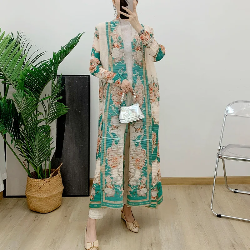 Miyake Pleated Turndown Collar Vintage Printed Long Sleeve Dress Women 2024 New Original Designer Abaya Fashion Classical Coats
Miyake Pleated Turndown Collar Vintage Printed Long Sleeve Dress Women 2024 New Original Designer Abaya Fashion Classical Coats